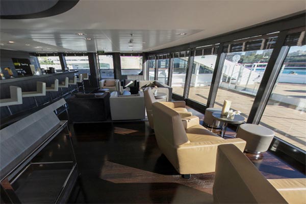 L'Austral Gallery Image